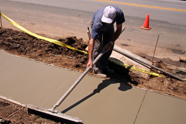 Sidewalk Cementing in Clover